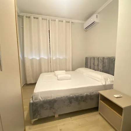 Adelon Apartment